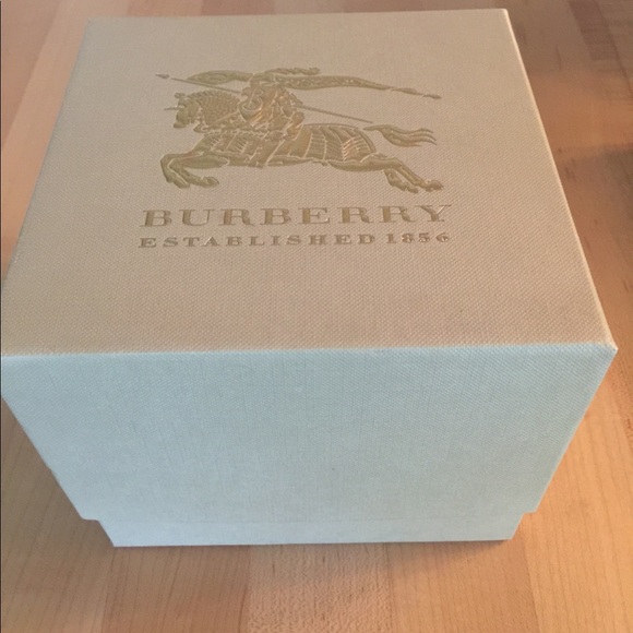 Burberry watch - Picture 2 of 7